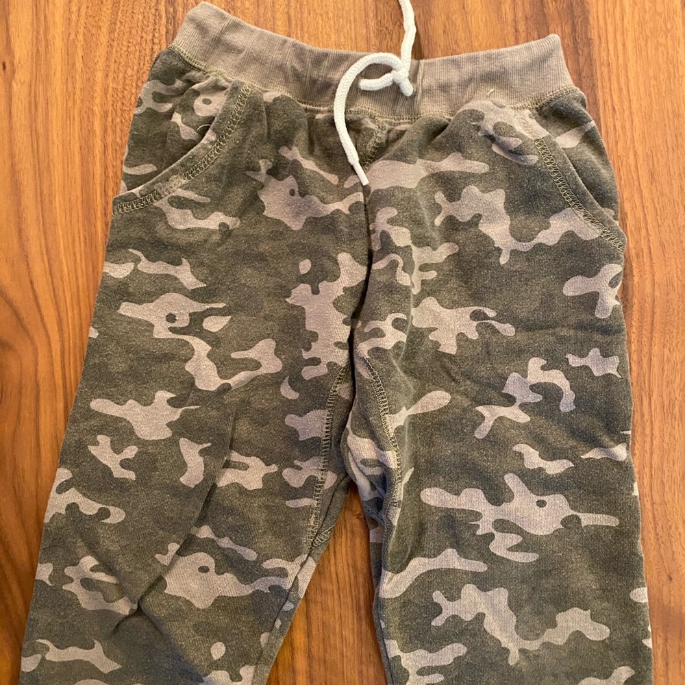 Cotton on kids Camo Joggers. Size 7